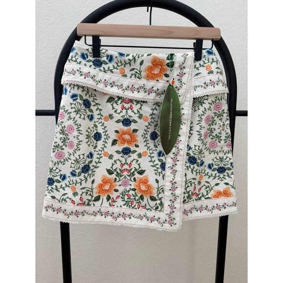 FARM Rio Dresses & Skirts - Farm Rio NEW Off-White Folk Floral Mini Skirt- Med (28)
